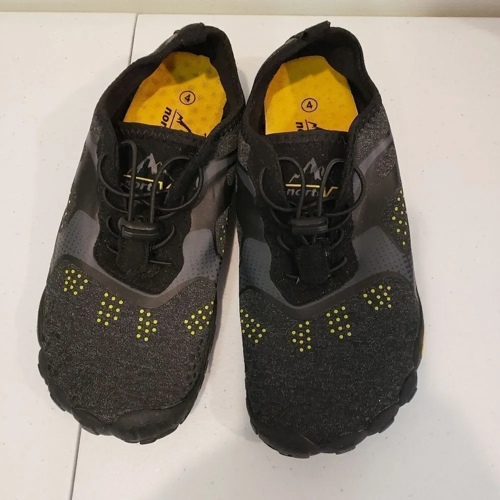 Norti V8 Athletic Shoes Size 4